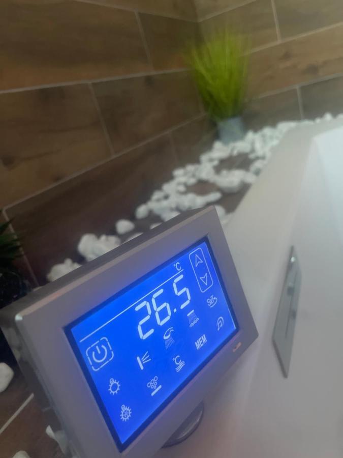 Fullmoon By Cloud Apartment Aubervilliers Ngoại thất bức ảnh