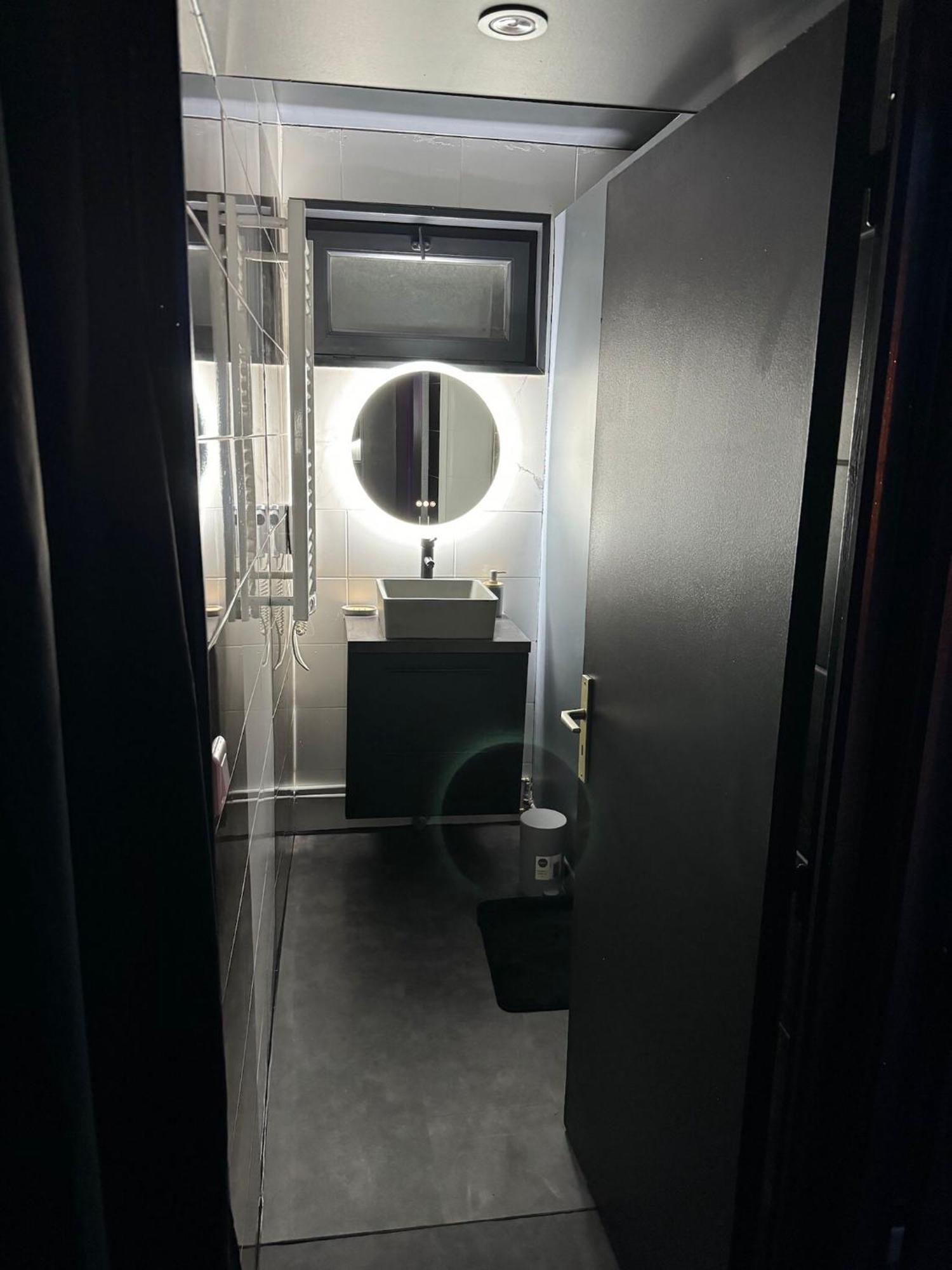 Fullmoon By Cloud Apartment Aubervilliers Ngoại thất bức ảnh