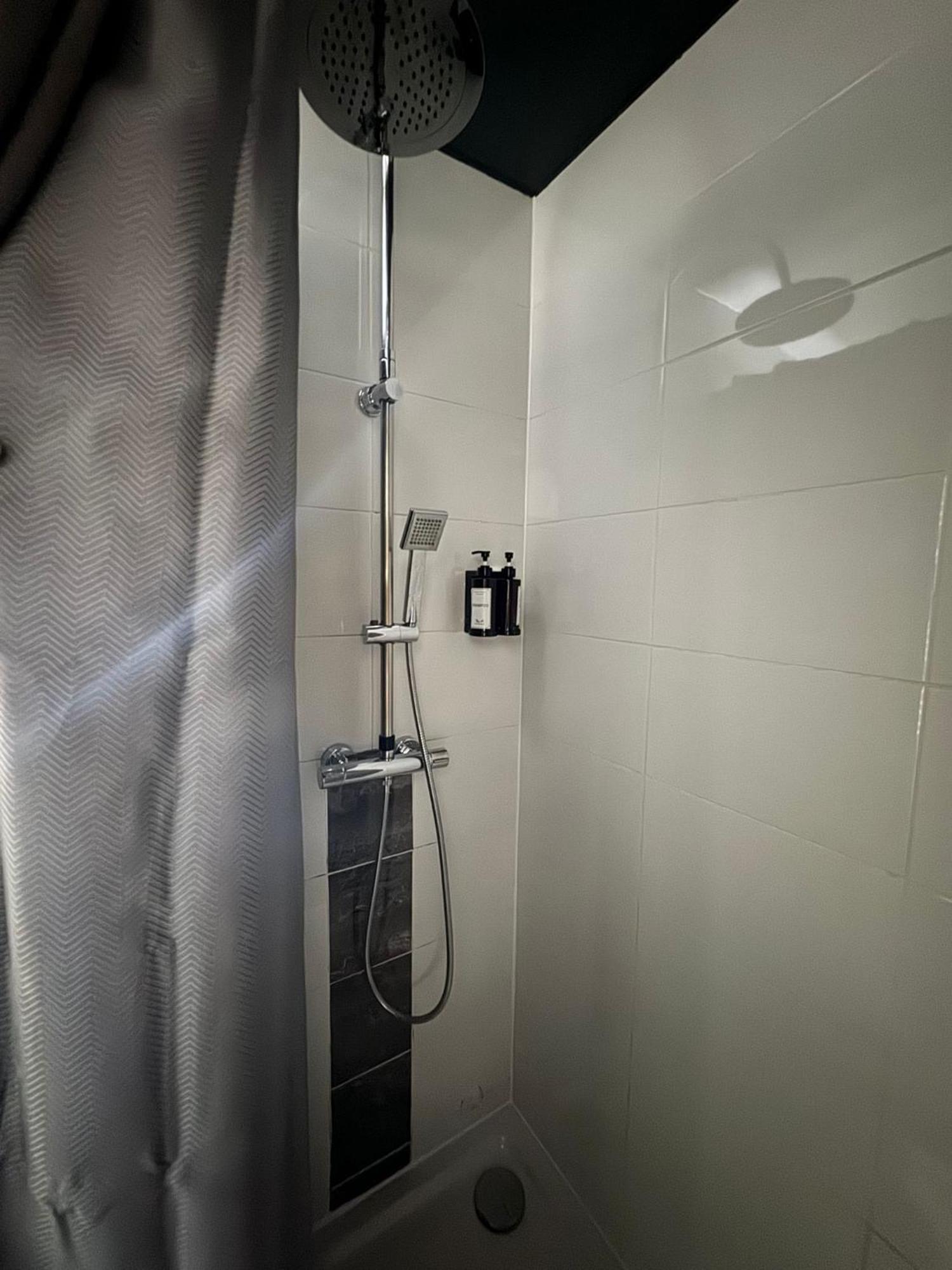 Fullmoon By Cloud Apartment Aubervilliers Ngoại thất bức ảnh